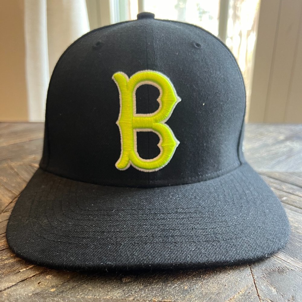 Boston Red Sox Fitted Hat NWOT